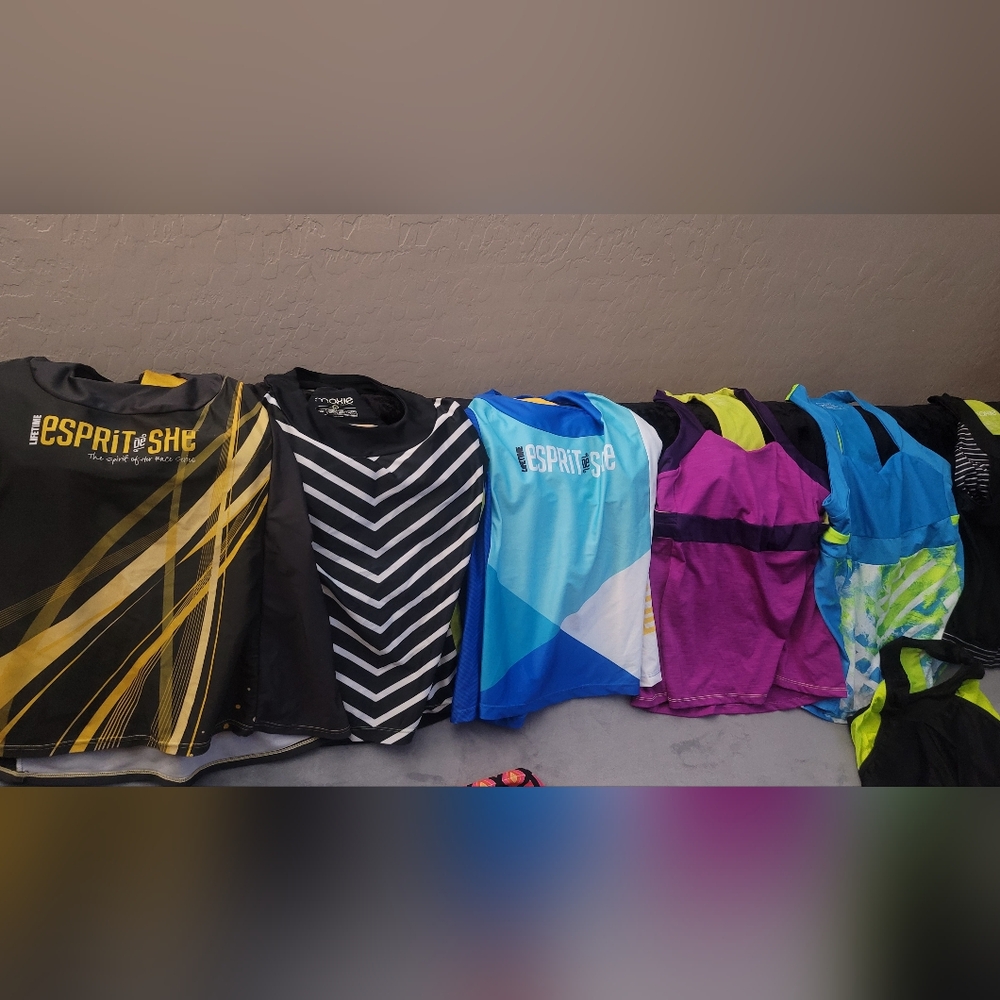 Lot - 7 Moxie Women's Activewear Cycling Tanks